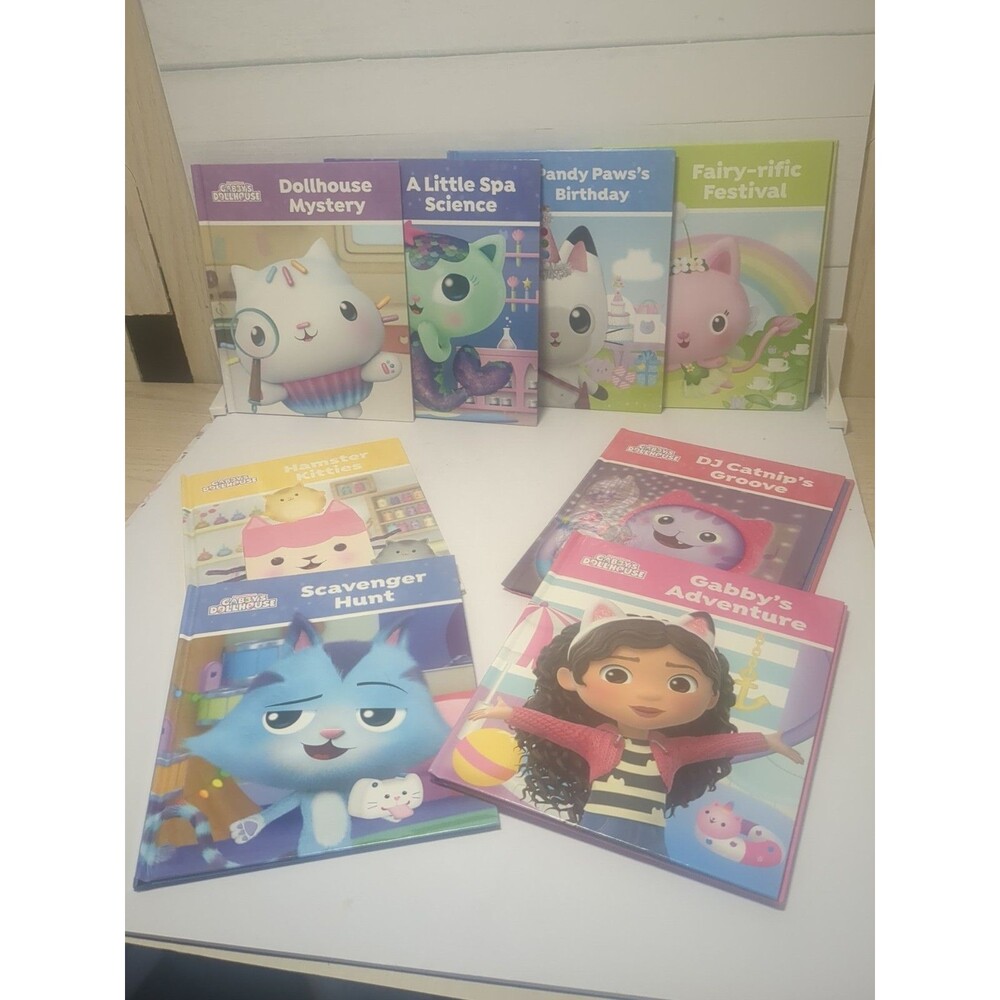 Lot Of 8 Gabby's Dollhouse Me Reader Books Like New!